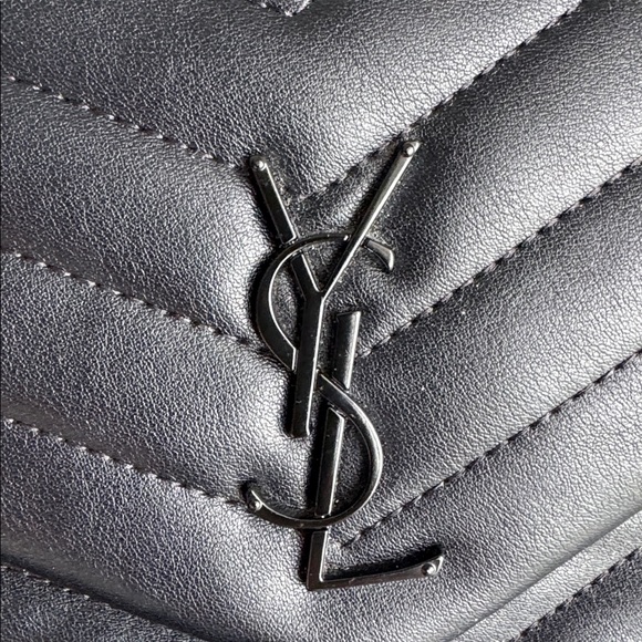 Yves Saint Laurent Black Chevron Shoulder Bag - Picture 9 of 13